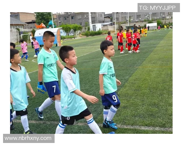 足球吹哨音的背后故事与比赛中的重要性分析